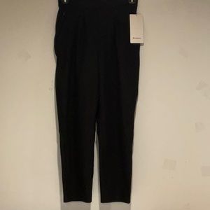 Lululemon Essential HR Trouser Size 6